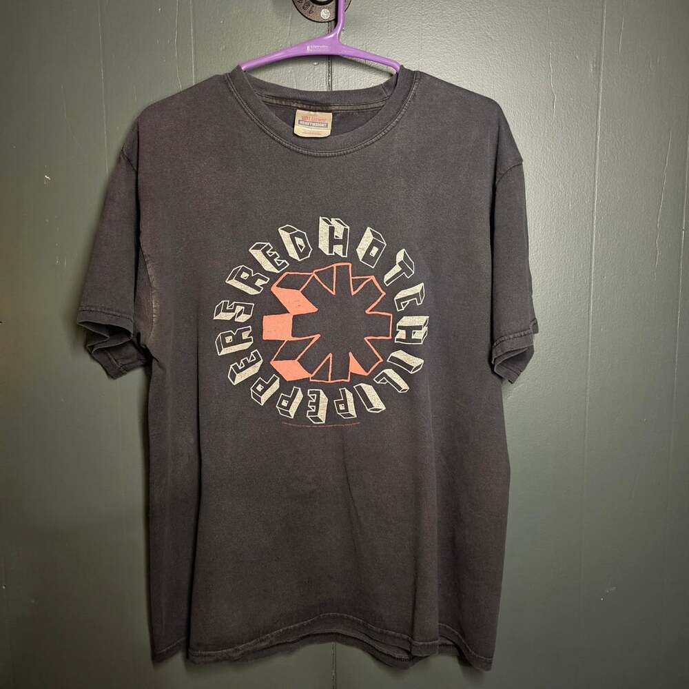 Vintage 2007 Red Hot Chili Peppers  3D Logo Band T-Shirt